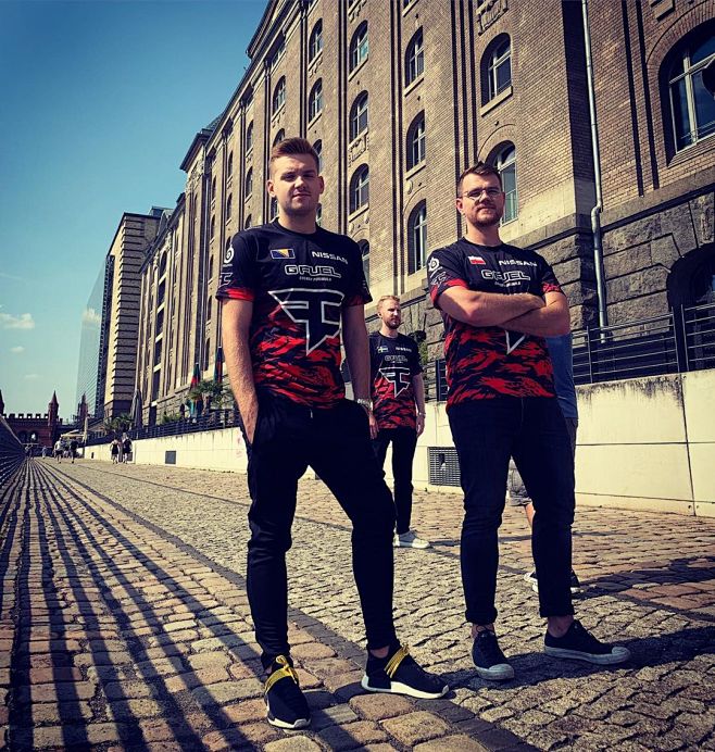 扑克什么时候不该进池（扑克中何时不宜入池）