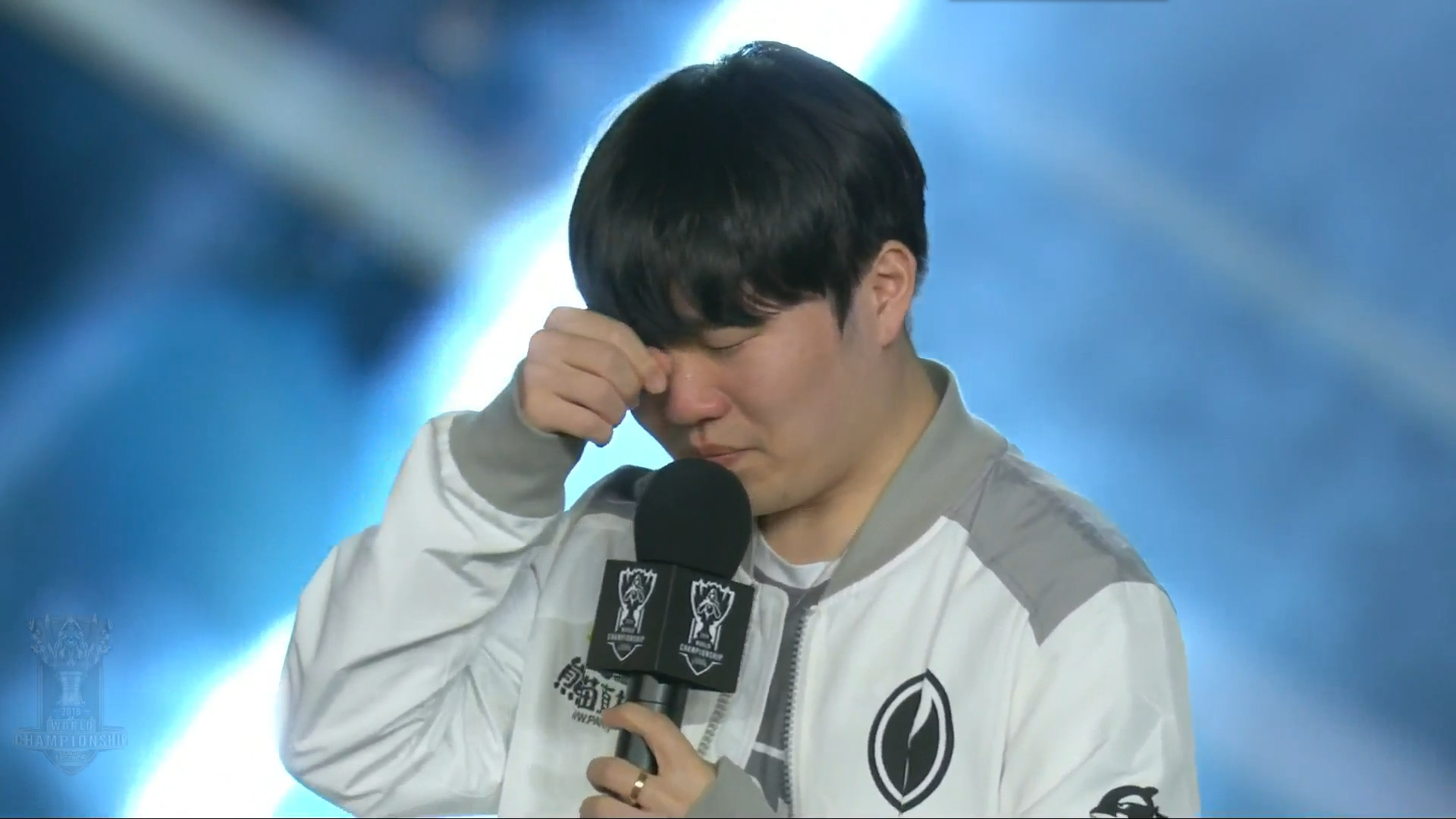 为什么职业选手从不玩百家乐或老虎机？解析“纯运气”游戏的避险。（职业玩家为何不碰百家乐与老虎机？解析“纯运气”游戏的避险逻辑）